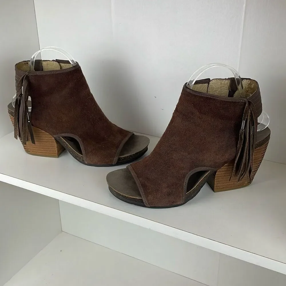 OTBT Free Spirit Chocolate Brown Suede Fringe Trim Slingback Sandals 9